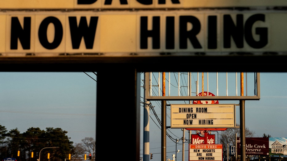 Now hiring signs in Delaware