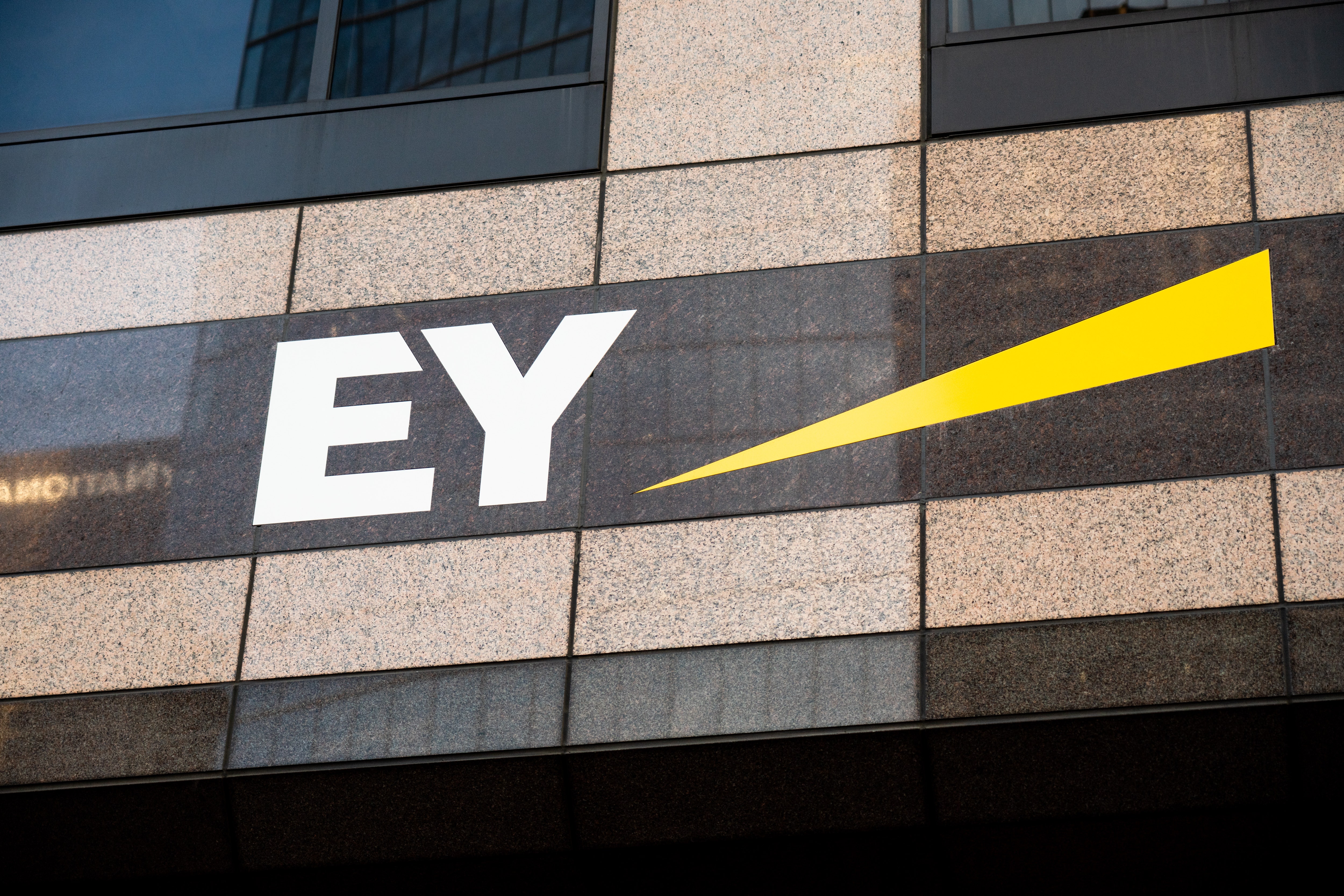 Ernst & Young hit with record fine after employees cheat on ethics exam |  Fox Business