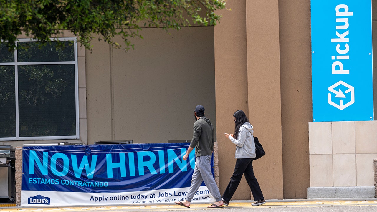 Het banenrapport van mei zal naar verwachting een daling van de werkgelegenheid laten zien, zoals het Witte Huis waarschuwde
