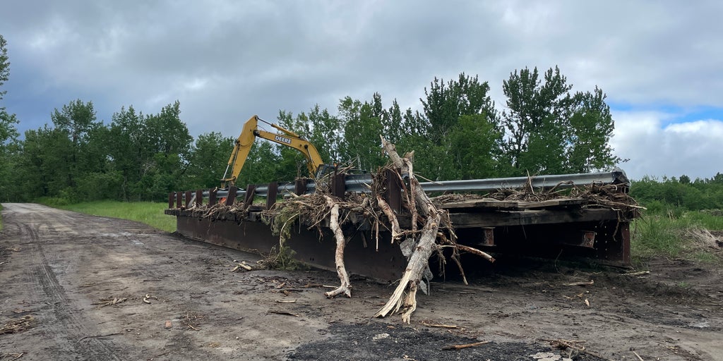 Montana tourist towns on edge after flooding damages Yellowstone National Park - Vimarsana News