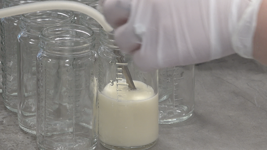 Breast milk bank packaging during baby formula shortage