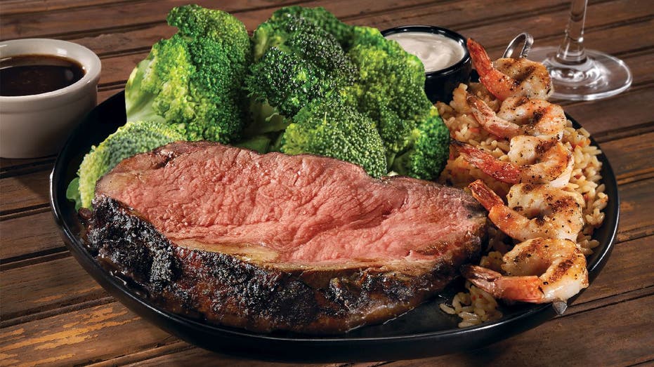 Logan's Roadhouse prime rib