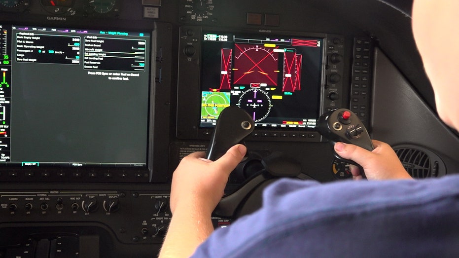 Addison, Texas, flight school class