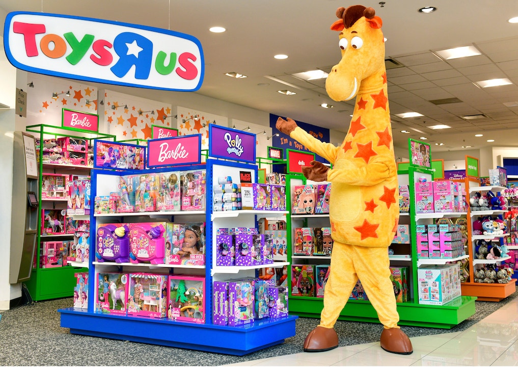 Toys R Us launches 451-store revival in Macy's locations ahead of holiday season
