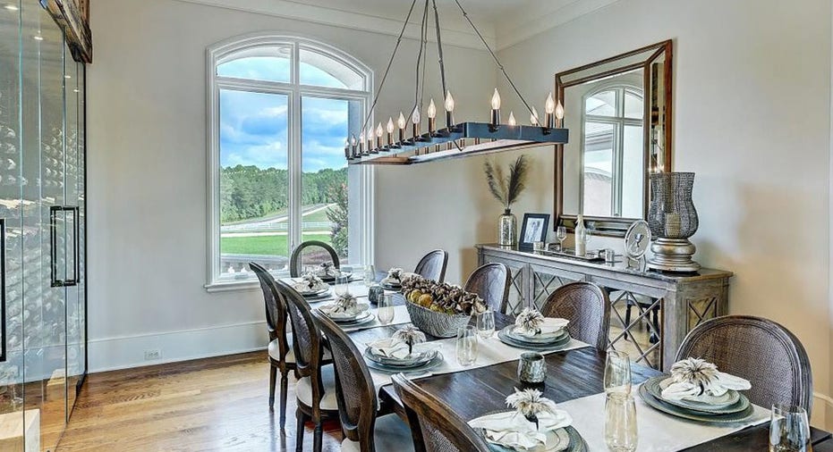 Mooresville, North Carolina home dining room