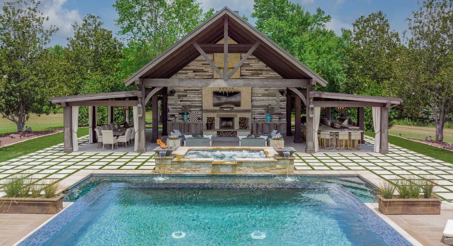 Mooresville, North Carolina pool house