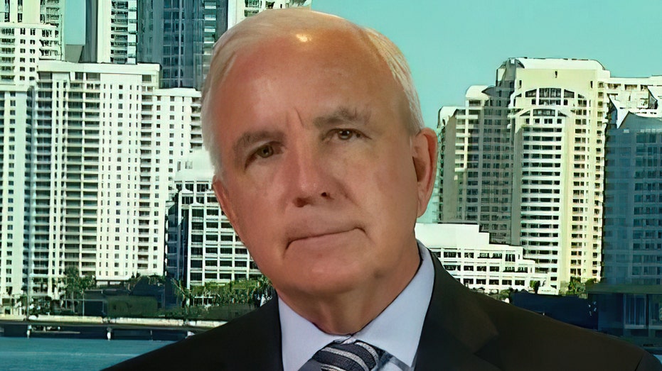 Carlos Gimenez on airline funding