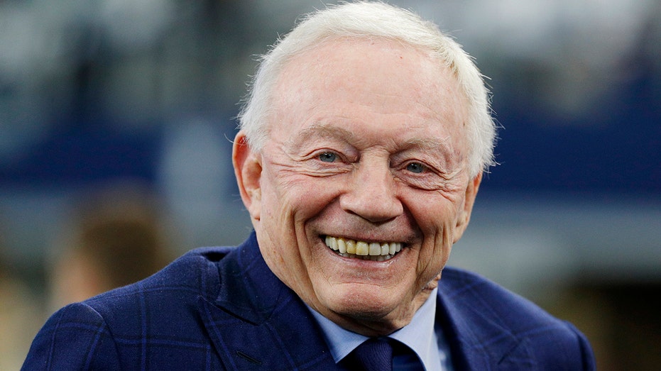 Jerry Jones ahead of a 2022 playoff game