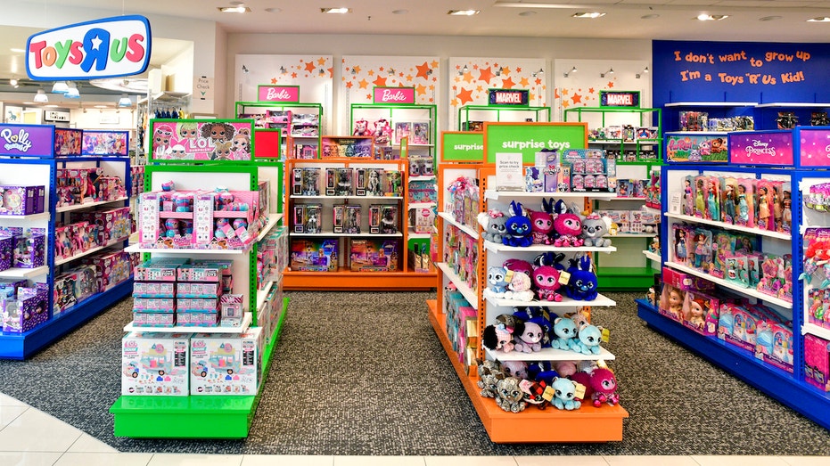 Interior view of Toys R Us