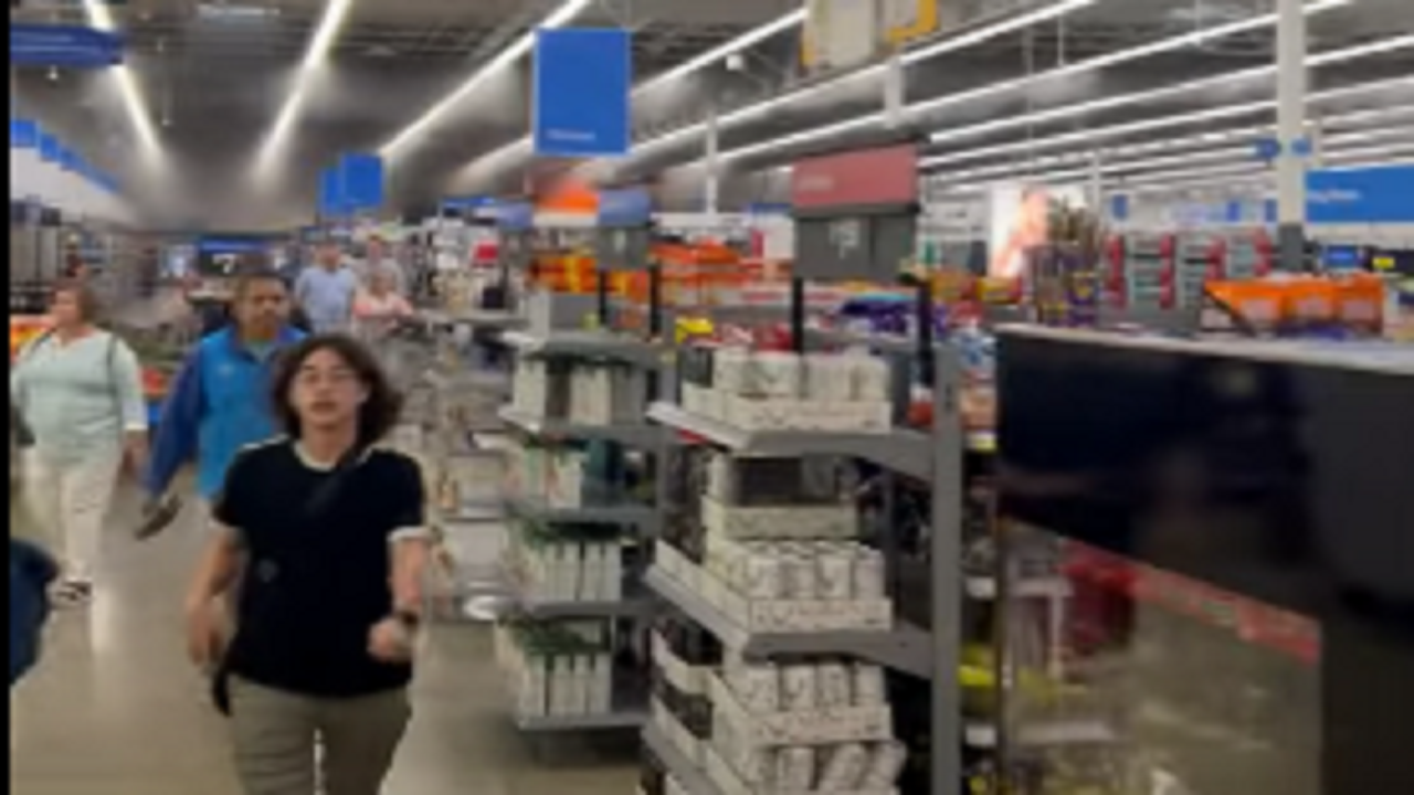 Video Shows Georgia Walmart Shoppers Fleeing Fire In Store Before Partial Roof Collapse Fox