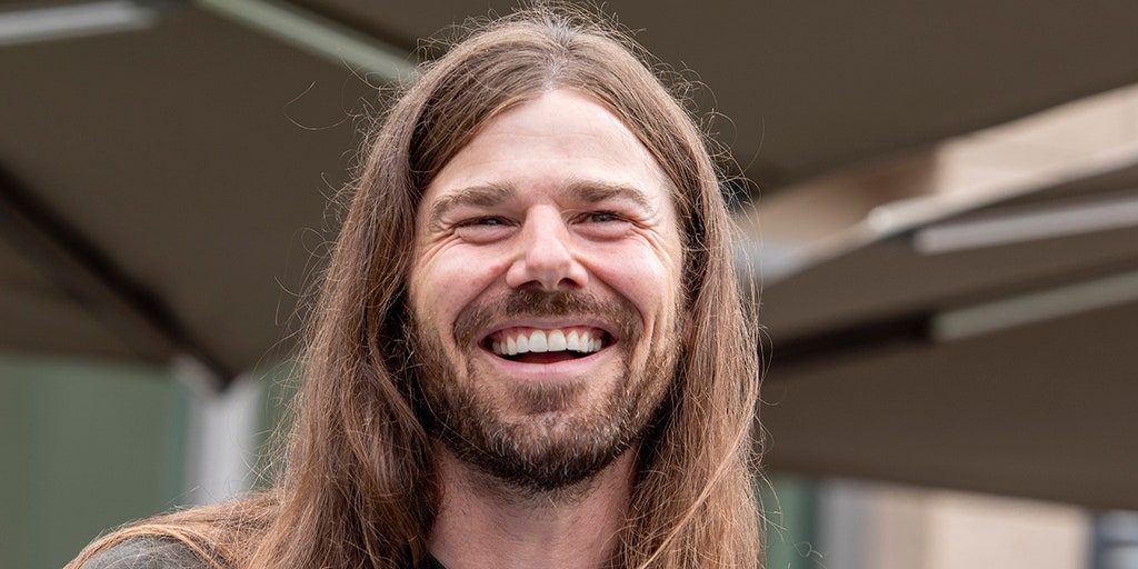 Seattle CEO who made headlines for pay cut so workers could earn $70K resigns - Vimarsana News