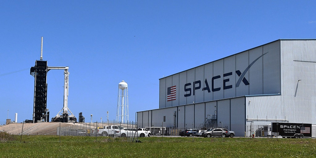 SpaceX launches 54 satellites into Earth's orbit - Vimarsana News