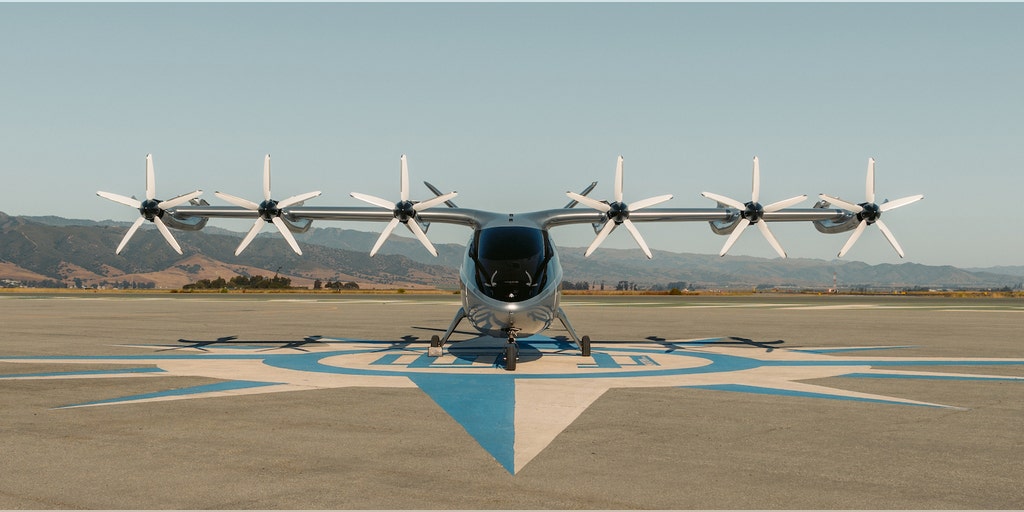United Airlines places $10M deposit for 100 electric air taxis from Archer Aviation - Vimarsana News