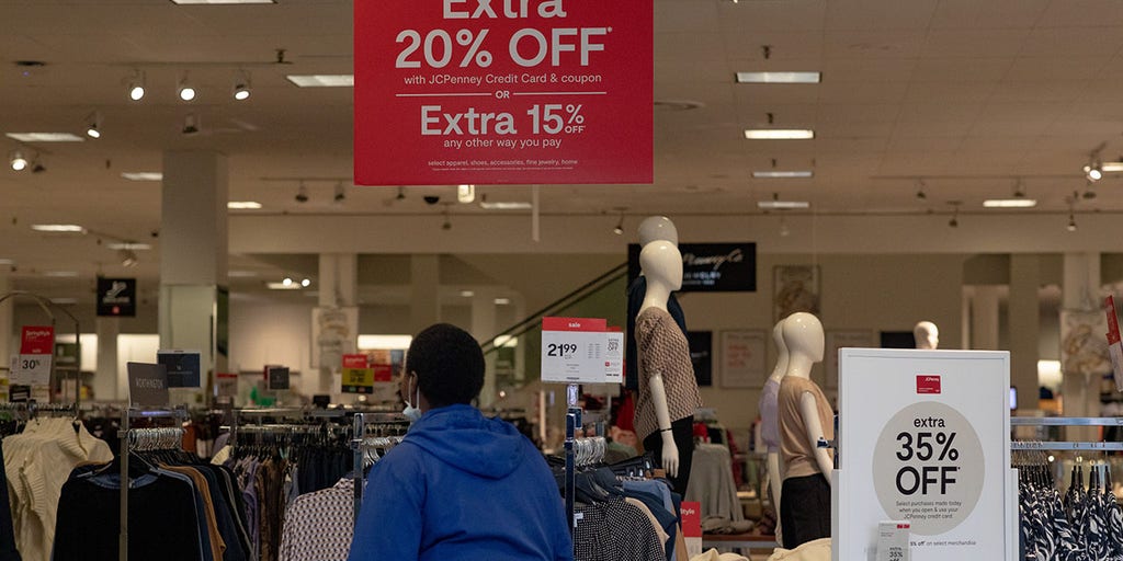Retailers offer more pre-Labor Day sales due to excess inventory - Vimarsana News