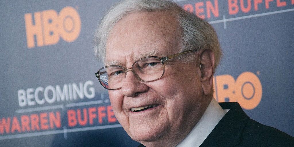 Warren Buffett donates Thanksgiving millions, praises USA - Vimarsana News