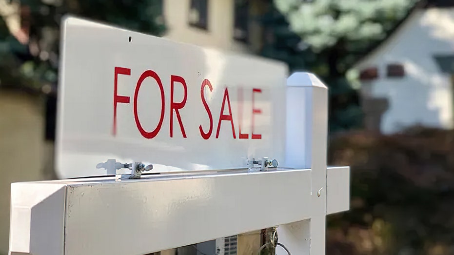 House for sale sign