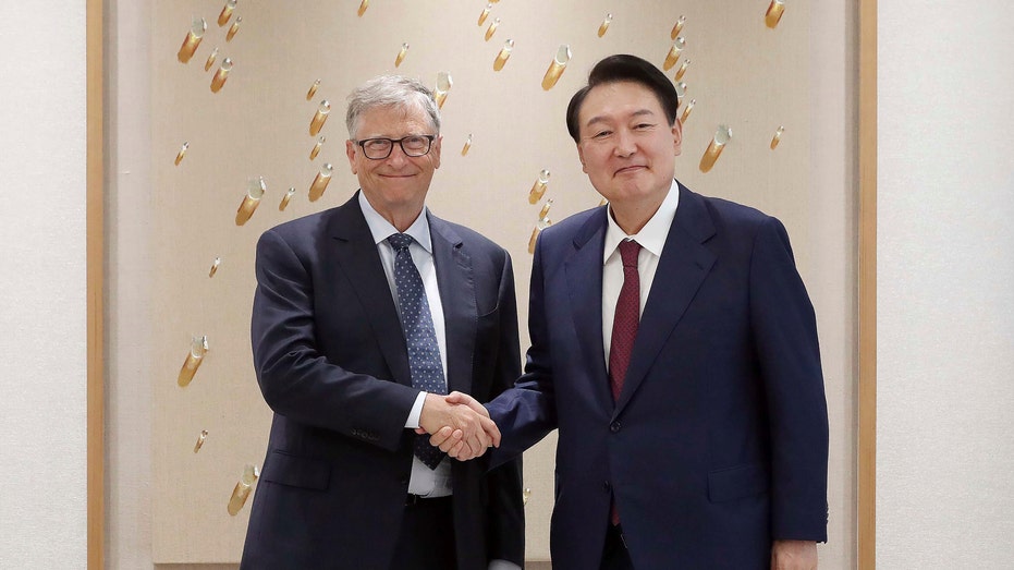 Bill Gates and Yoon Suk Yeol in South Korea
