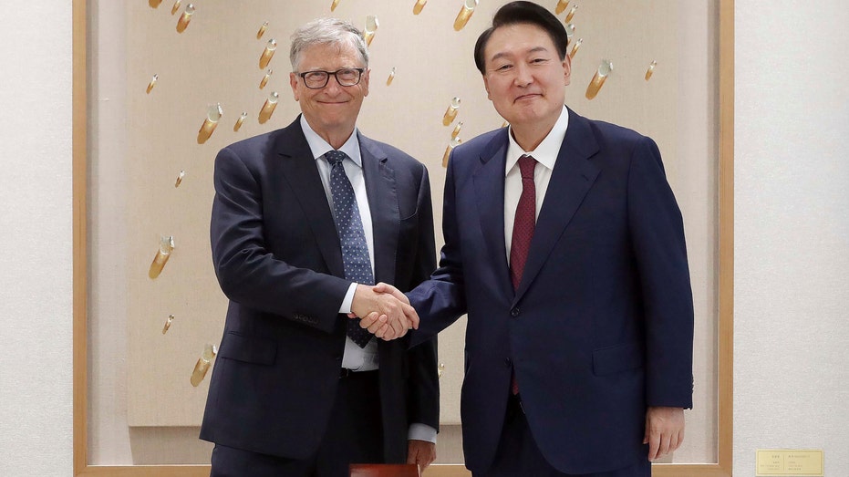 Bill Gates and Yoon Suk Yeol in South Korea