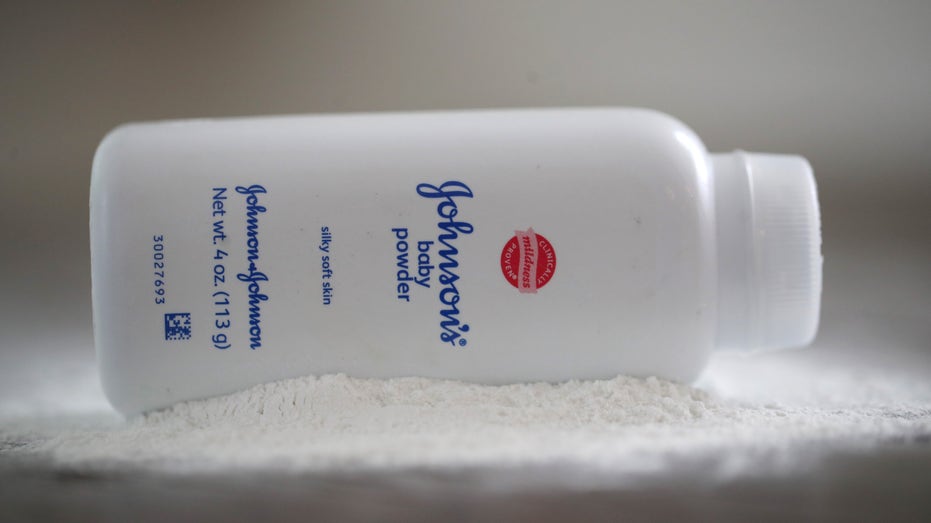 Johnson & Johnson baby powder