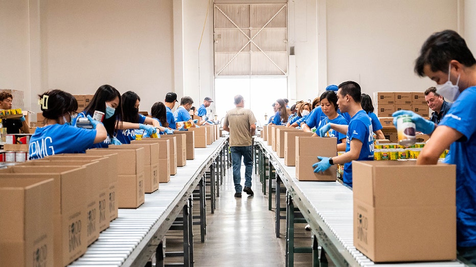 Los Angeles Food Bank Aug. 2, 2022