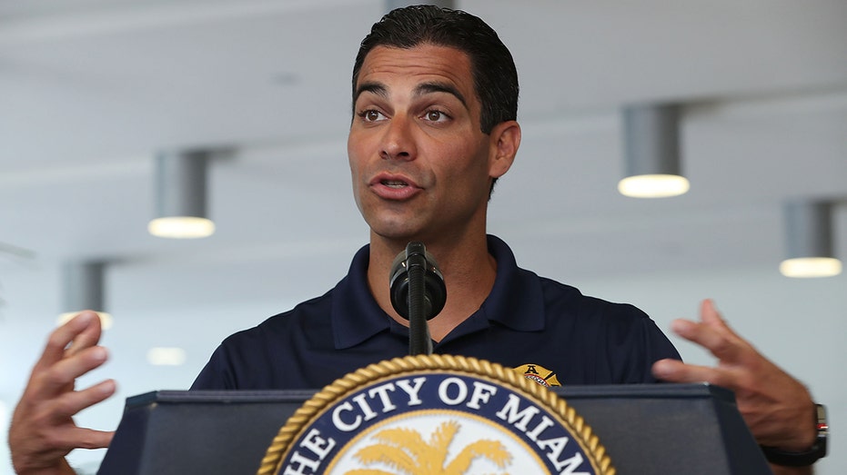 Francis Suarez at presser podium