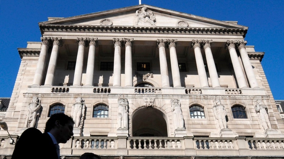 Bank of England building in London during daytime