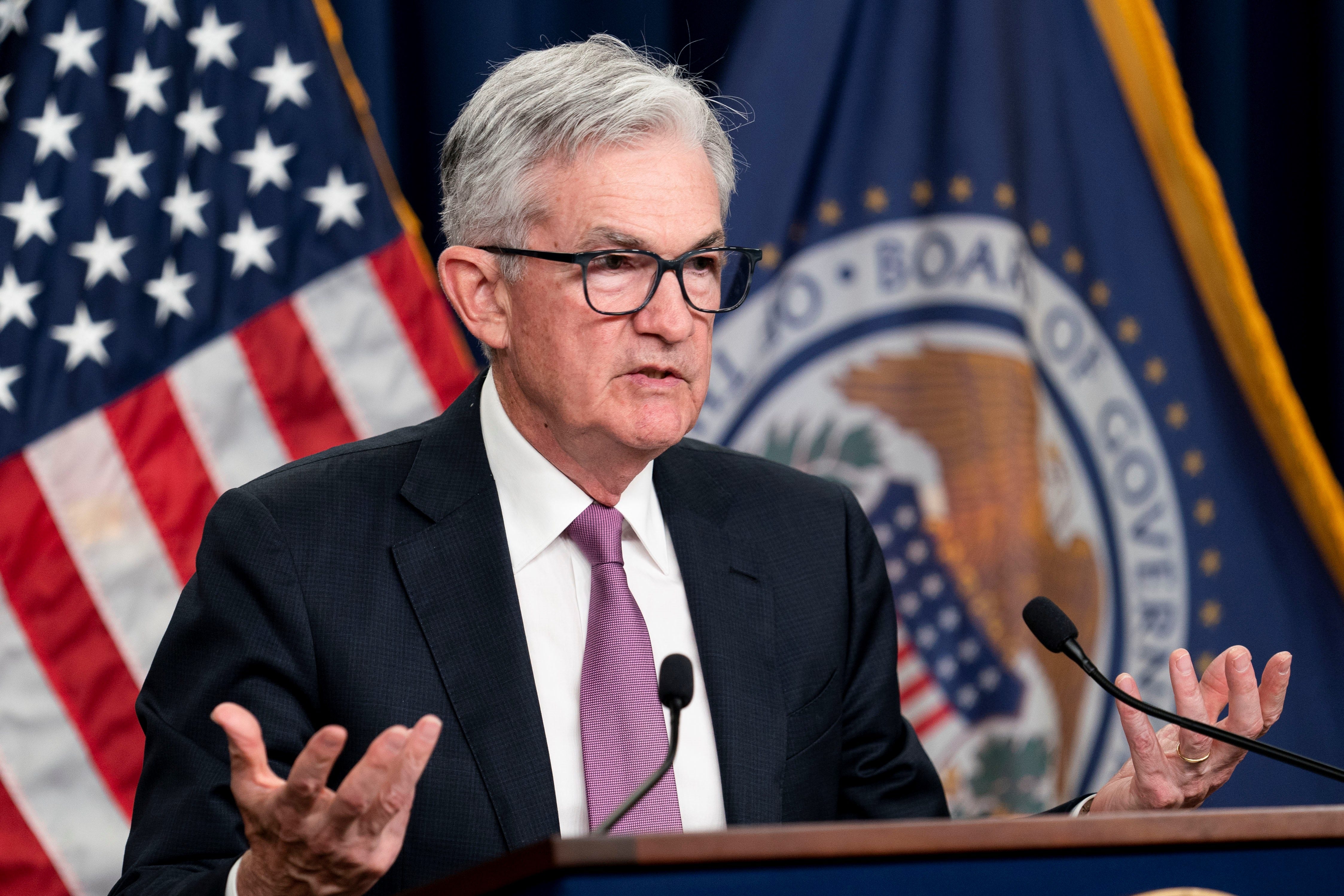 Federal Reserve Expected to Keep Interest Rates Unchanged Due to Mixed Economic Signals