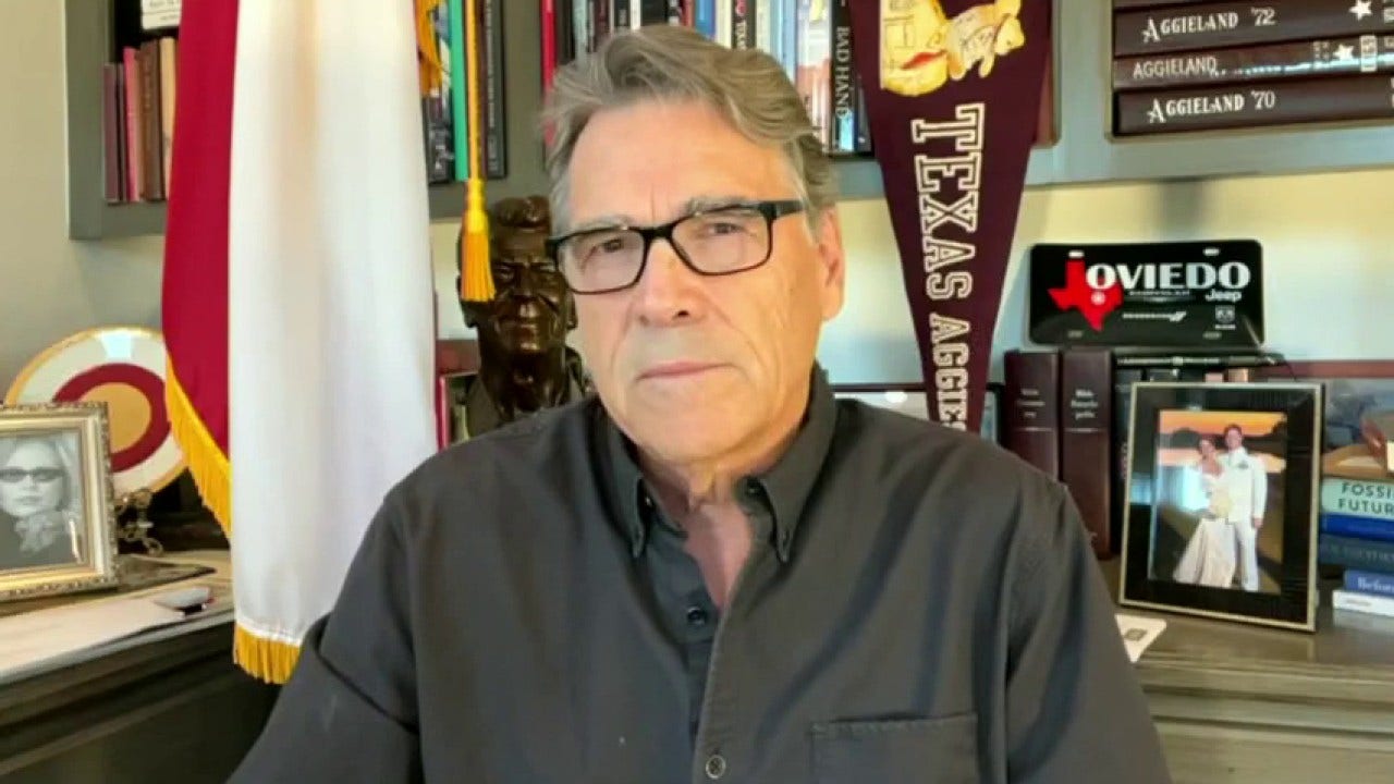 Rick Perry rips Biden's energy agenda as Hurricane Ian threatens oil production: 'Dumb and dumber'