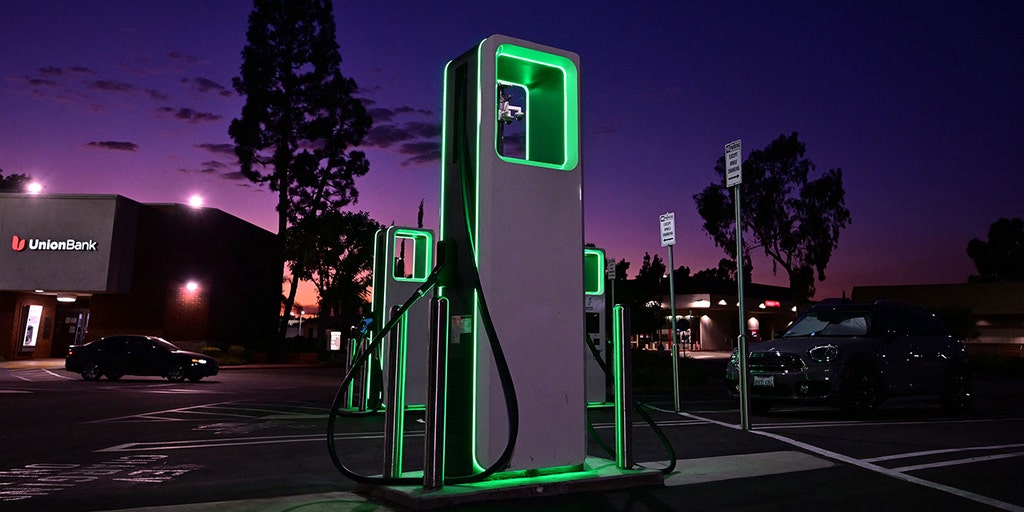 CA residents speak out against EV charging restrictions: 'We need better infrastructure' - Vimarsana News
