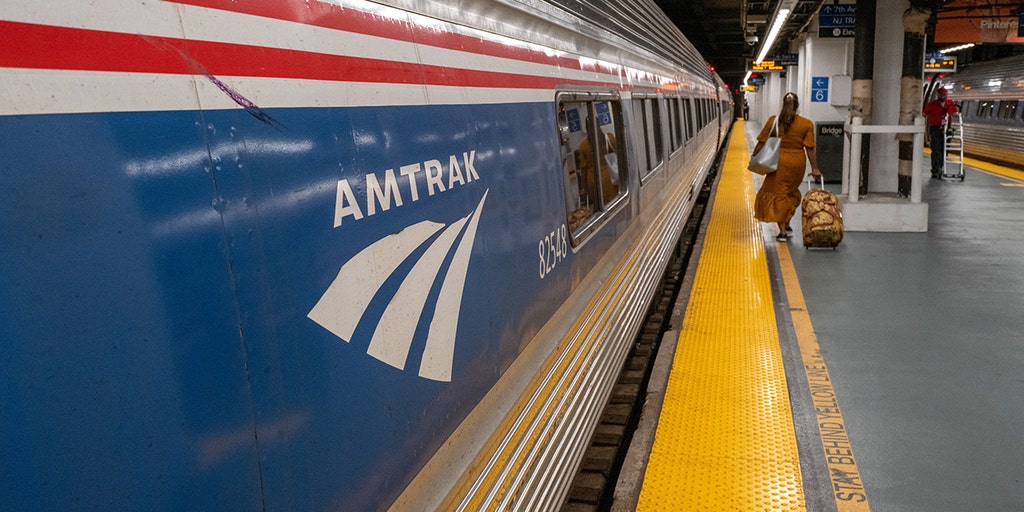 Metrolink, Amtrak suspend service between LA area and San Diego indefinitely because of shifting ground - Vimarsana News