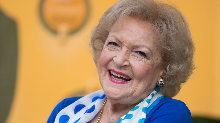 Betty White Julien's Auctions