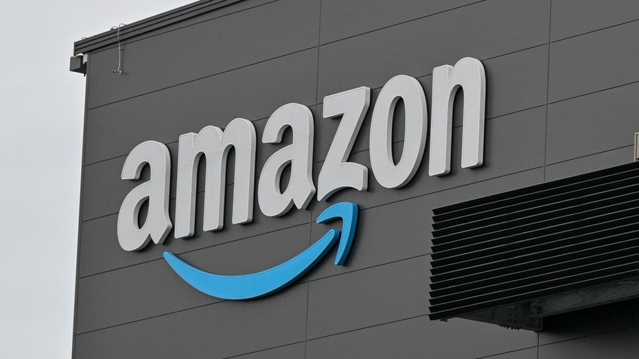 The Amazon logo successful Japan