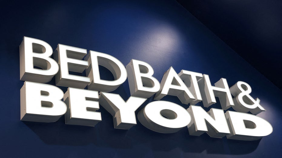 Bed Bath & Beyond logo