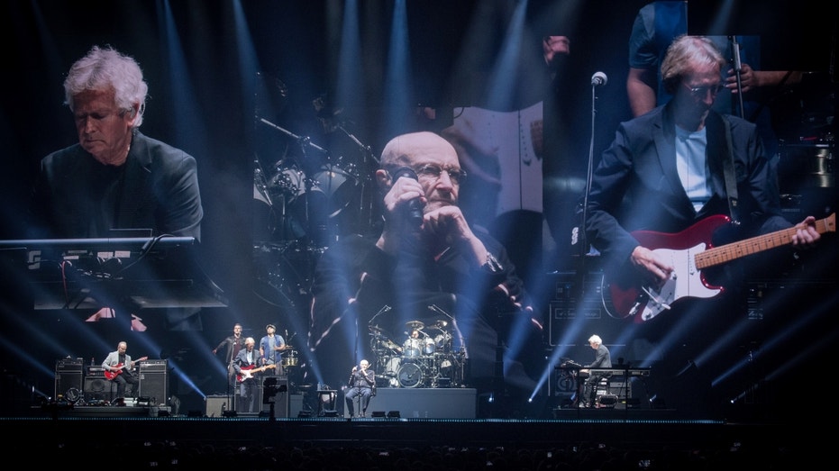 Genesis's "The Last Domino?" tour