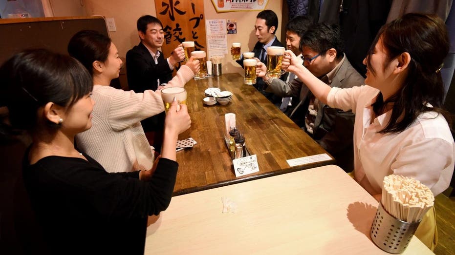 Suntory employees drinking beer