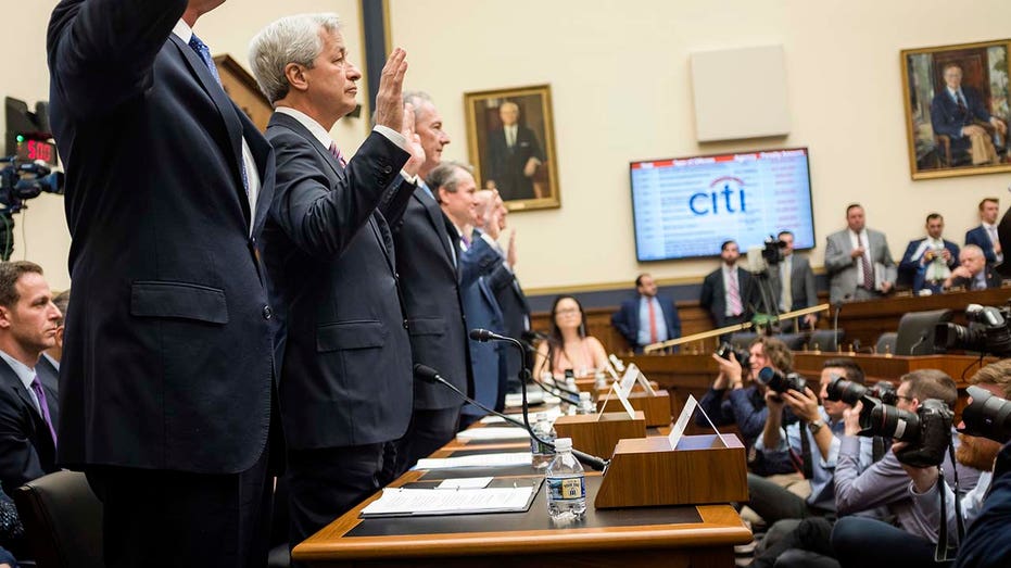 Bank CEOs testify