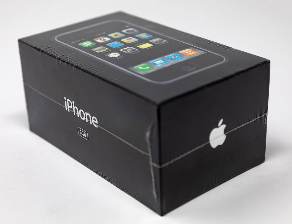 いいネット通販 - 全国送料無料でお届けします Unopened first-generation at $39K over for sells iPhone ヘッドフォン/イヤフォン