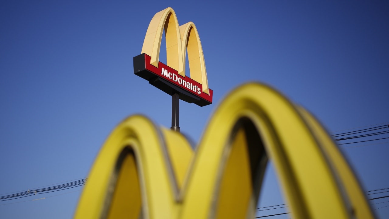 McDonalds Cuts Hundreds of Corporate Jobs in Restructuring