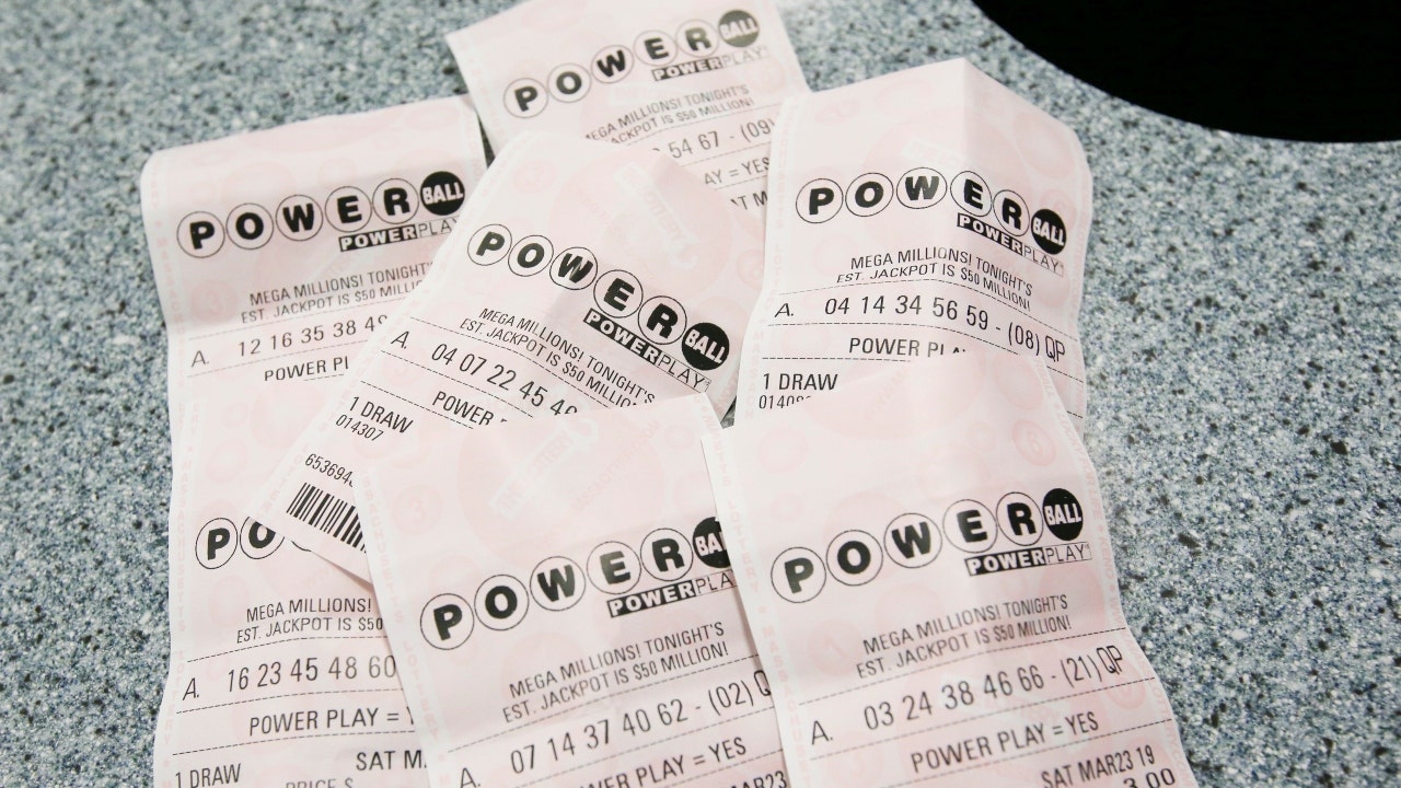 Powerball Jackpot Reaches 1 Billion Mark After No Grand Prize Winner