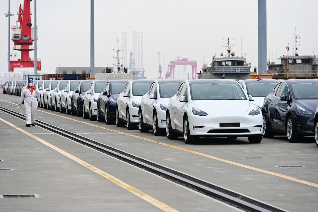 Elon Musk divulgou um relatório de que a Tesla exportará carros fabricados na China para os EUA