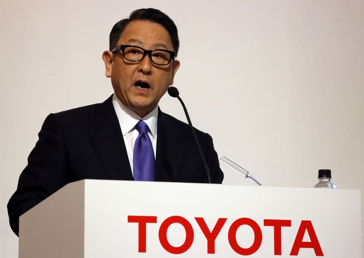 Toyota-chef zegt dat het verbod op benzineauto’s in Californië ‘moeilijk’ zal zijn om te voldoen