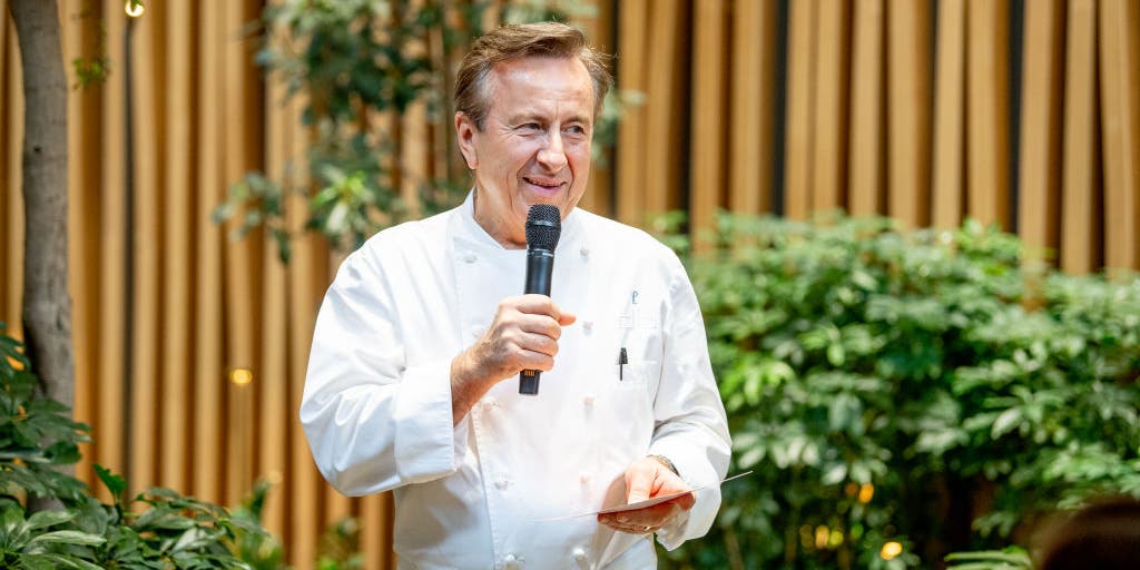 Celebrity chef Daniel Boulud on COVID: 'Government was all over the place and irrational' - Vimarsana News