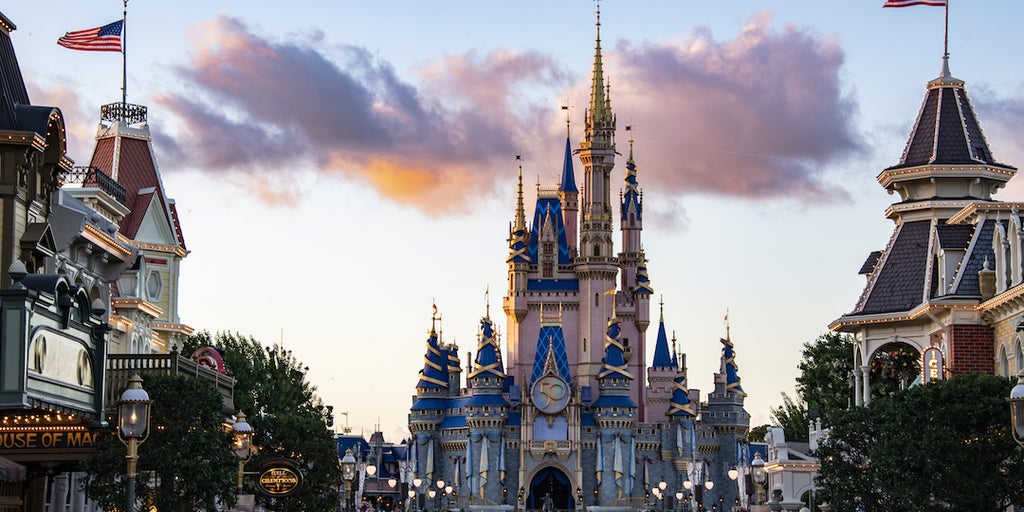 Disney World restarting sales of annual passes - Vimarsana News
