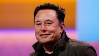 Elon Musk meets Apple CEO, says Twitter not at risk of getting pulled from App Store