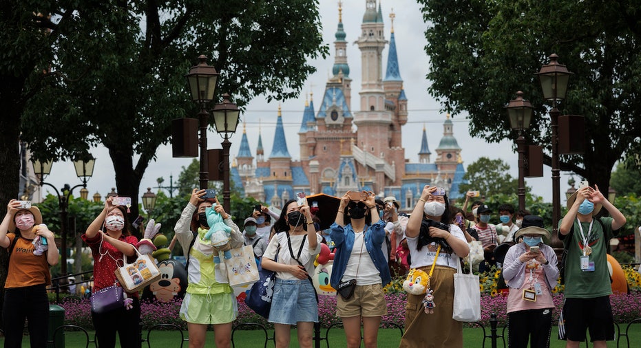 Shanghai Disneyland guests taking pictures