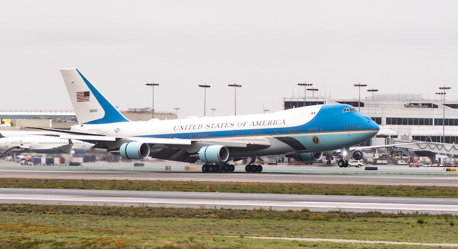 Air Force One full shot