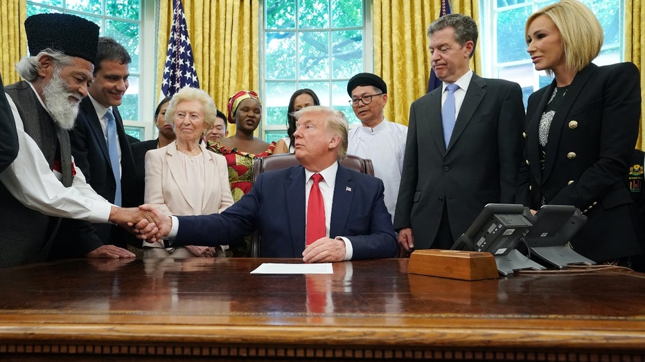 Trump at Oval Office in 2019, Sam Brownback second from right 