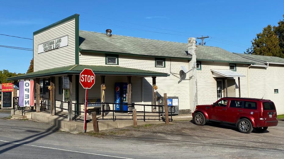Centermoreland Grocery and Deli storefront