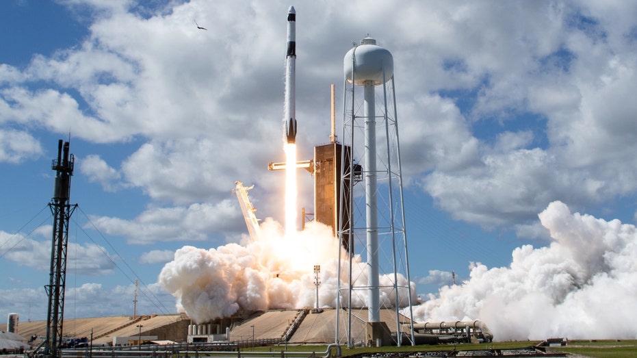 Запуск SpaceX Crew-5