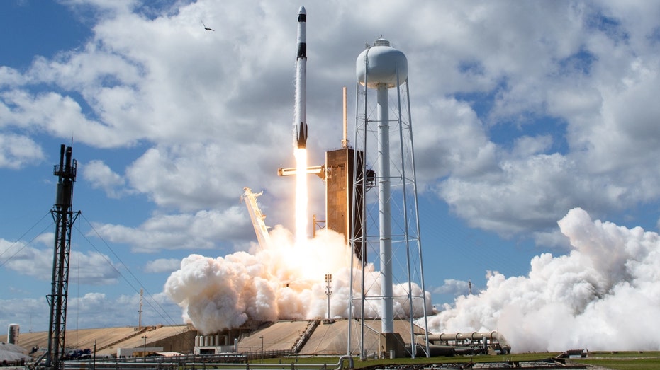 Lanzamiento de SpaceX Crew-5